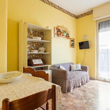 Top Floor Apartment Near Historic Fortino Catania Exterior photo
